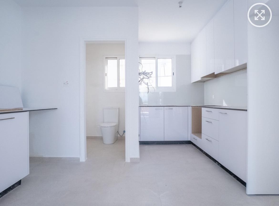 Town House / Maisonette For Sale  in  Petrideia