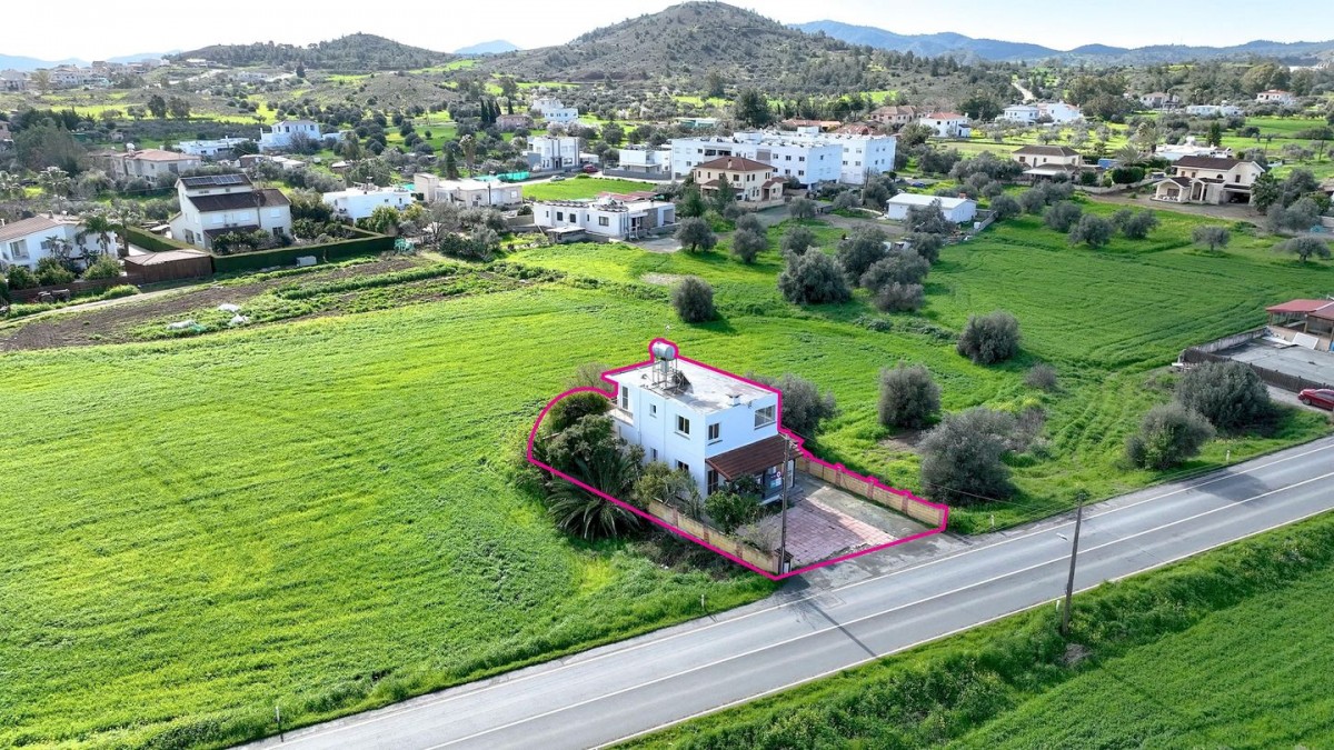 Agia Varvara, Nicosia Detached Villa For Sale | WW31032