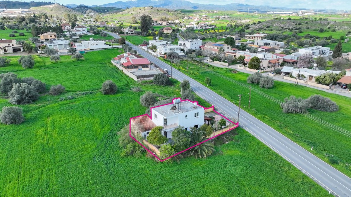 Two-Bedroom Detached House in Agia Varvara, Nicosia