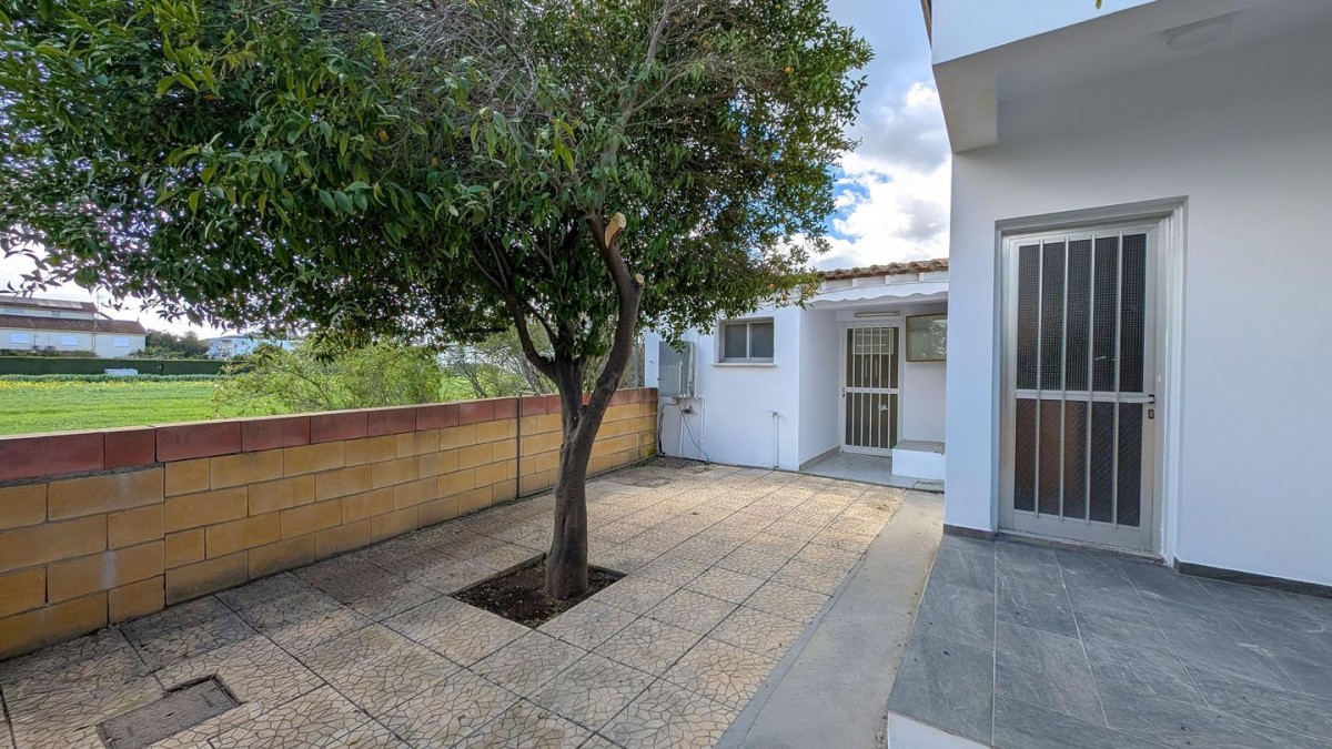 Two-Bedroom Detached House in Agia Varvara, Nicosia