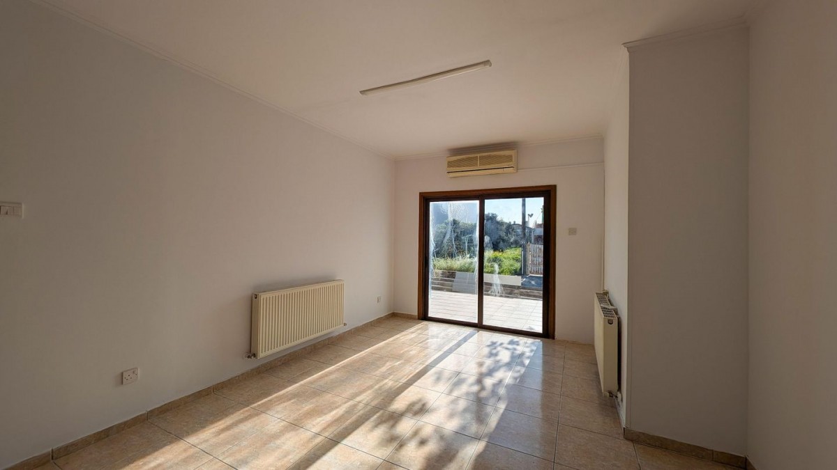 Four-Bedroom Detached House in Tseri, Nicosia