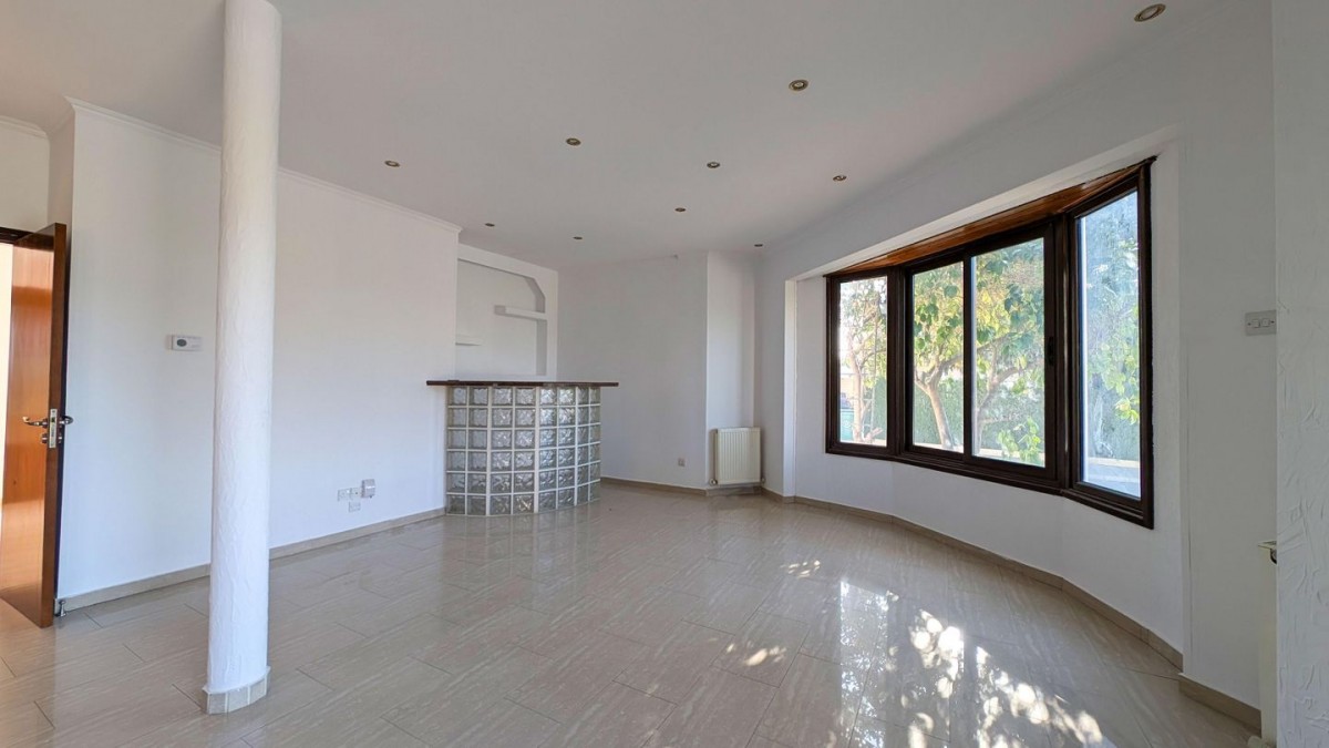Four-Bedroom Detached House in Tseri, Nicosia