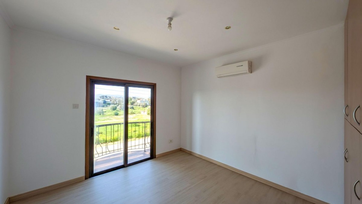 Four-Bedroom Detached House in Tseri, Nicosia