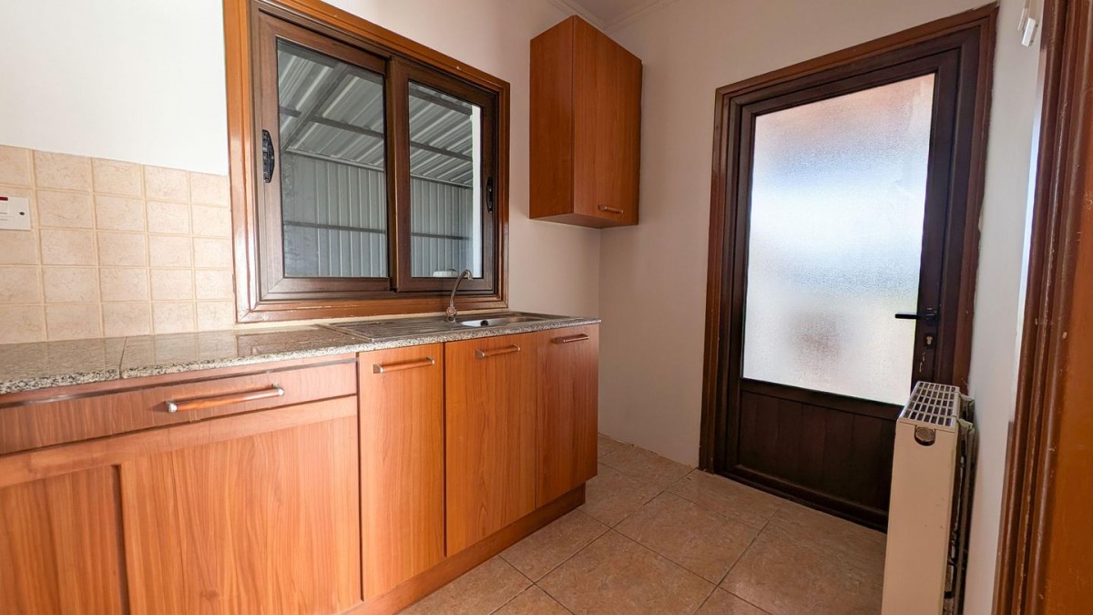 Four-Bedroom Detached House in Tseri, Nicosia