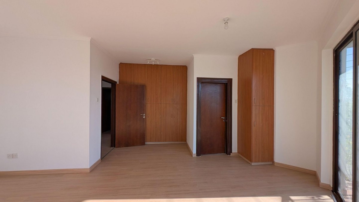 Four-Bedroom Detached House in Tseri, Nicosia