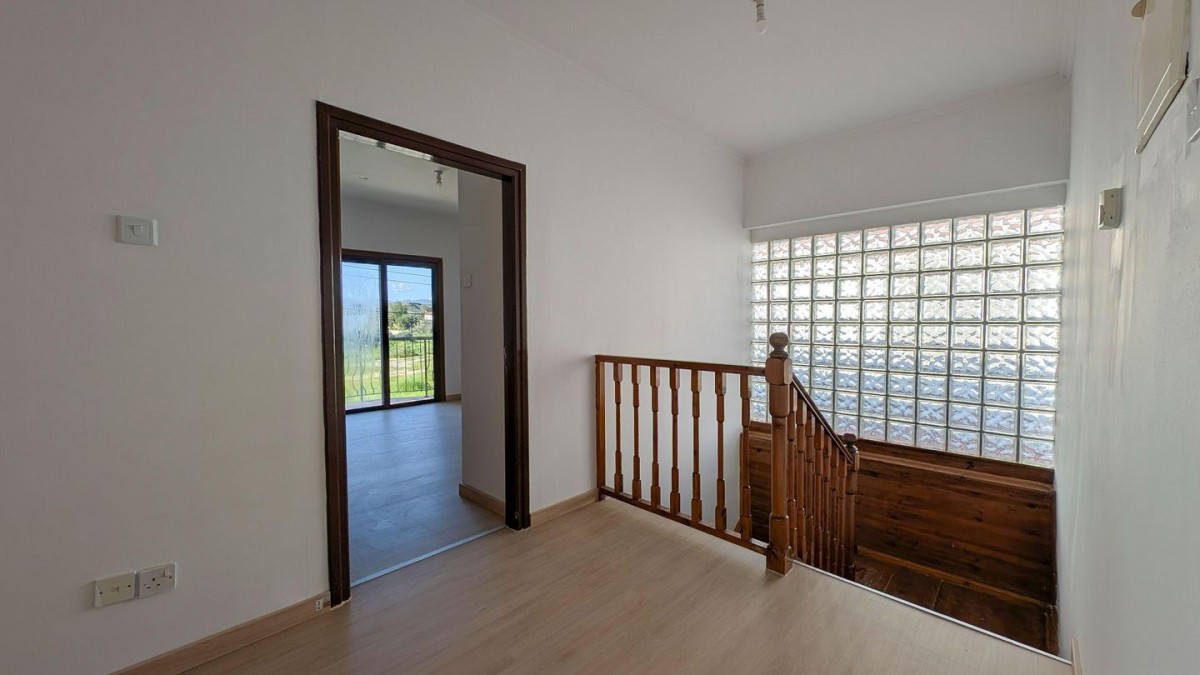 Four-Bedroom Detached House in Tseri, Nicosia