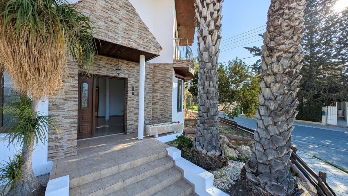 Four-Bedroom Detached House in Tseri, Nicosia