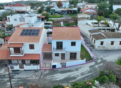 Agia Varvara Semi Detached Villa For Sale | WW31038