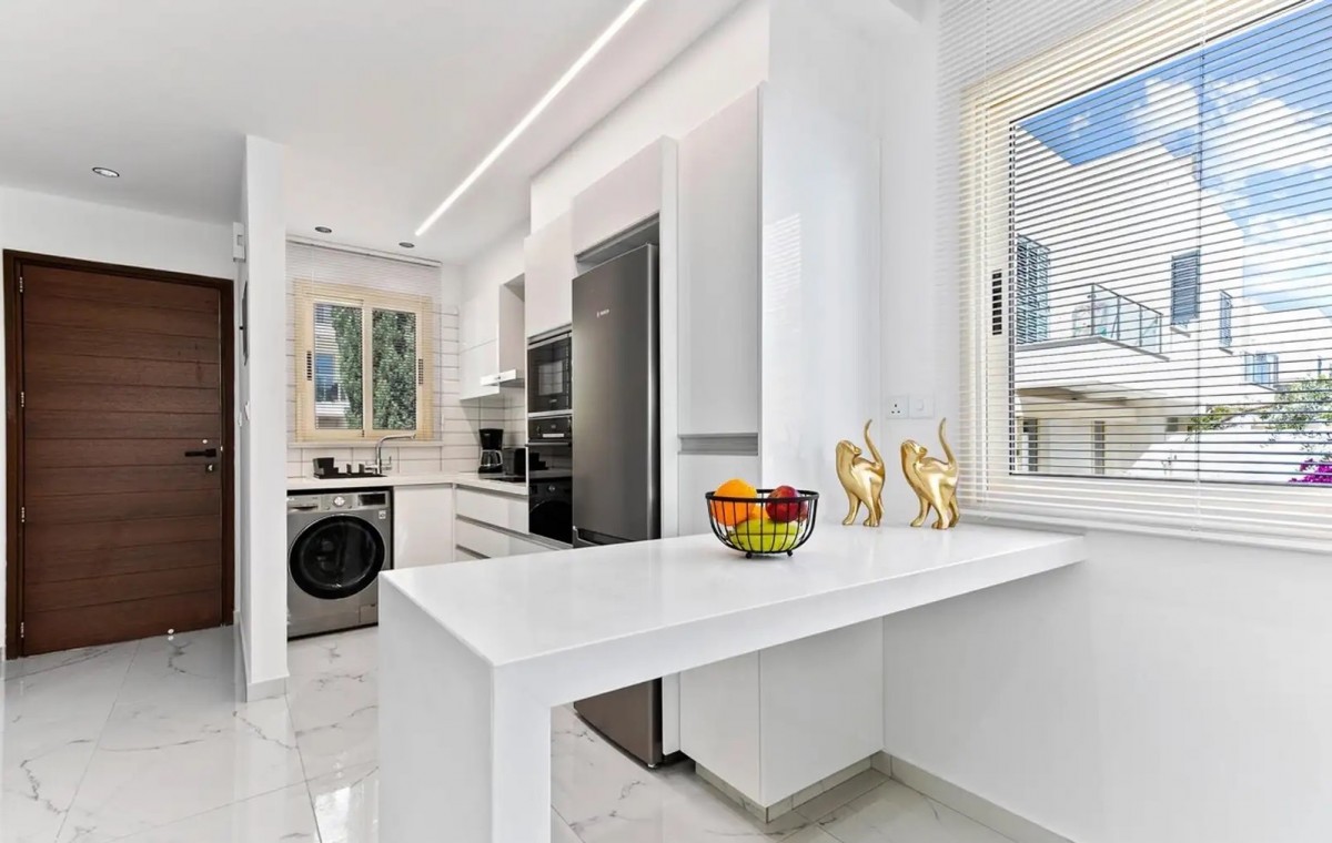 Detached Villa For Rent  in  Kato Paphos - Universal