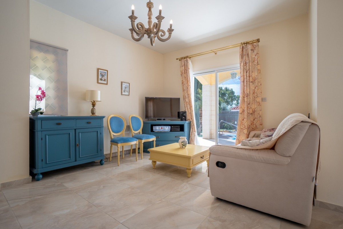 Detached Villa For Sale  in  Peyia