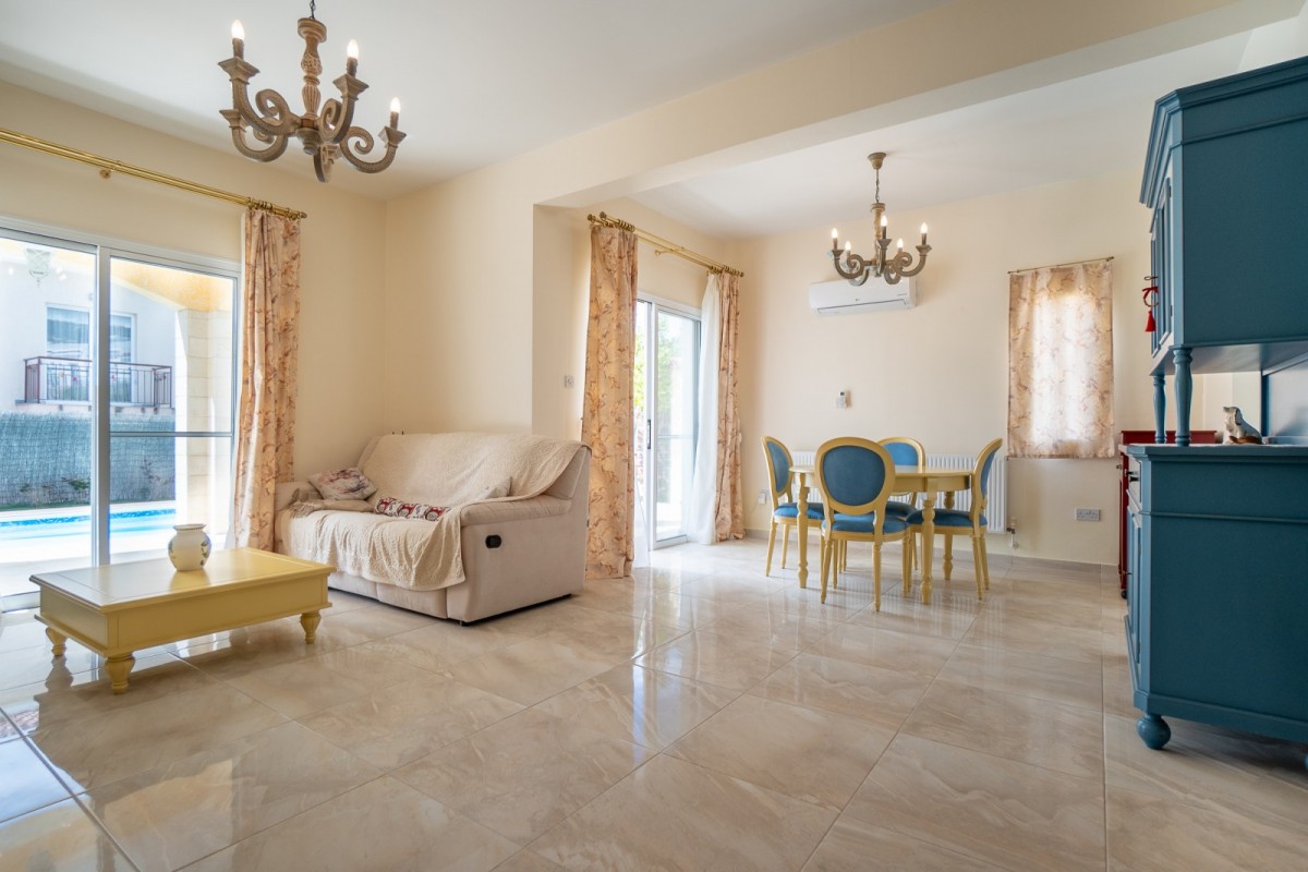 Detached Villa For Sale  in  Peyia