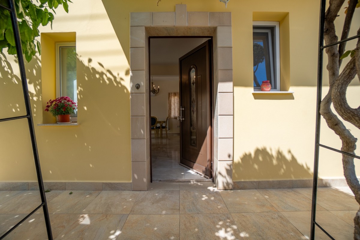 Detached Villa For Sale  in  Peyia