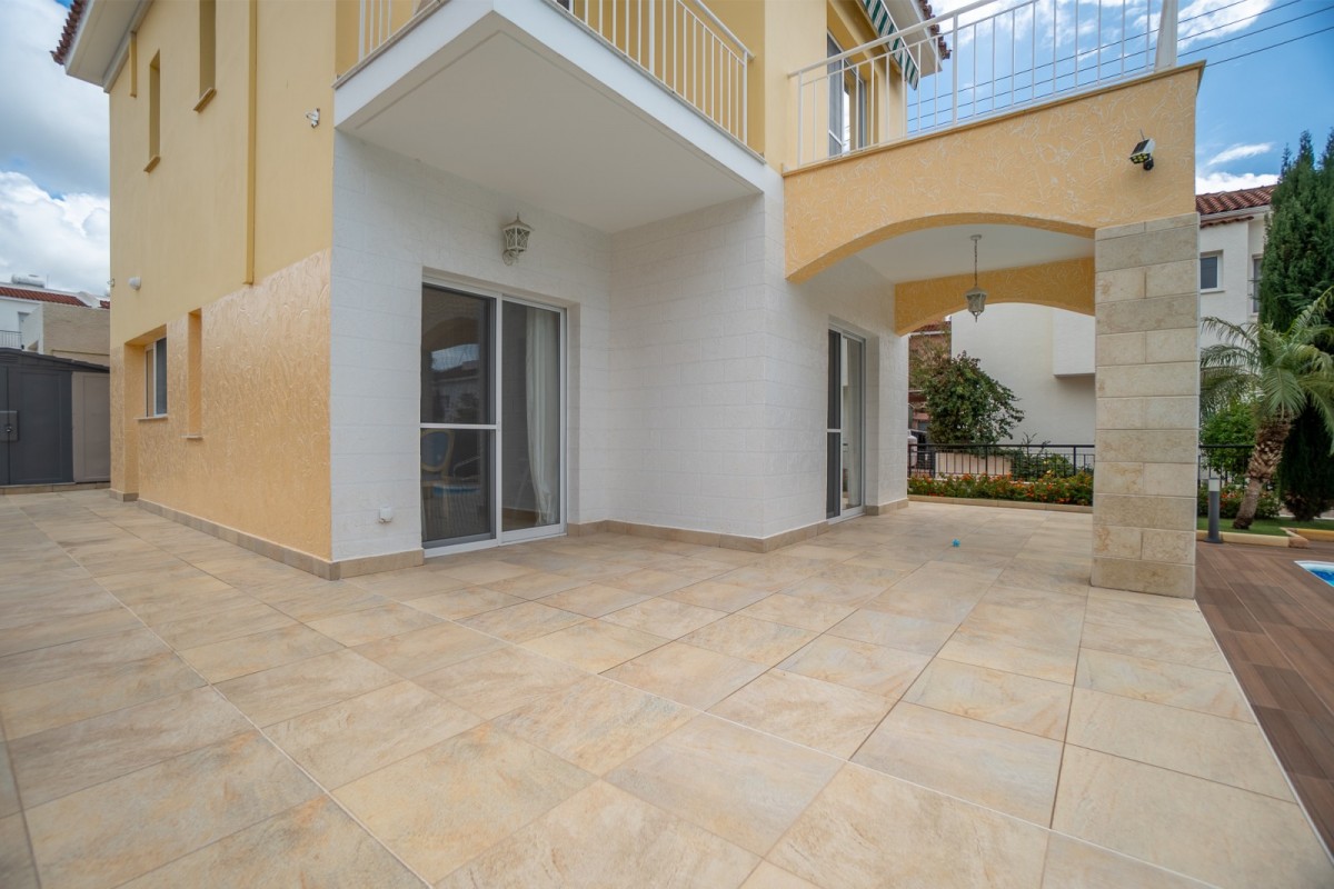 Detached Villa For Sale  in  Peyia