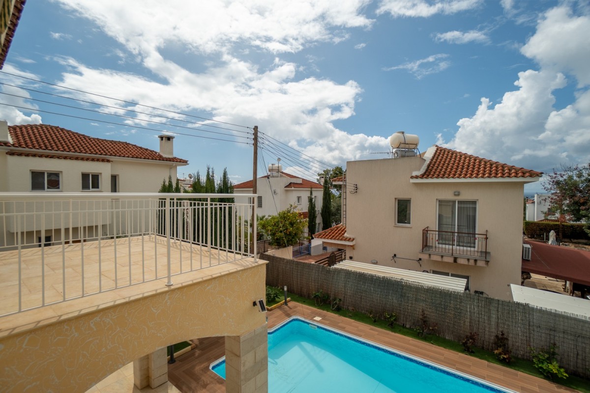 Detached Villa For Sale  in  Peyia