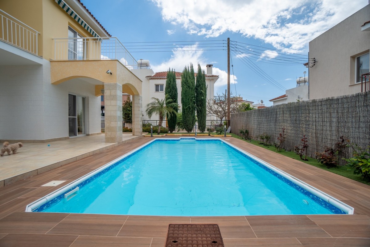 Detached Villa For Sale  in  Peyia