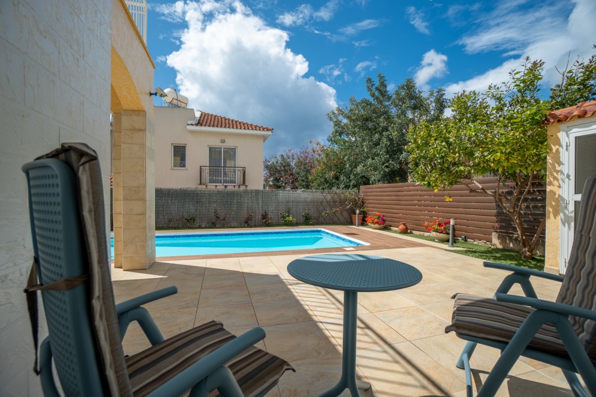 Detached Villa For Sale  in  Peyia