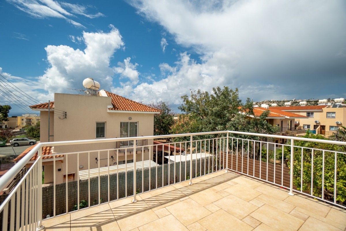 Detached Villa For Sale  in  Peyia