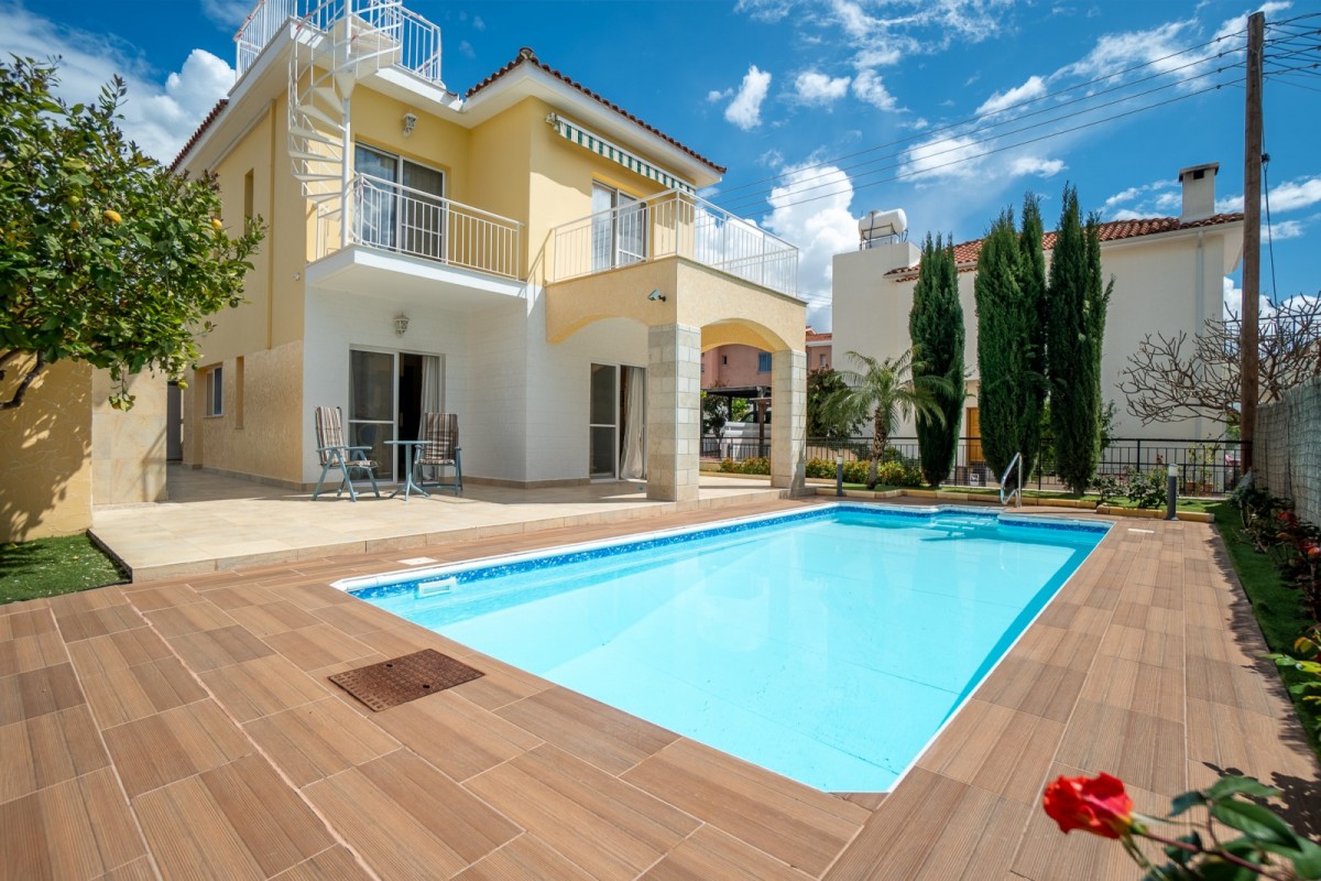 Detached Villa For Sale  in  Peyia