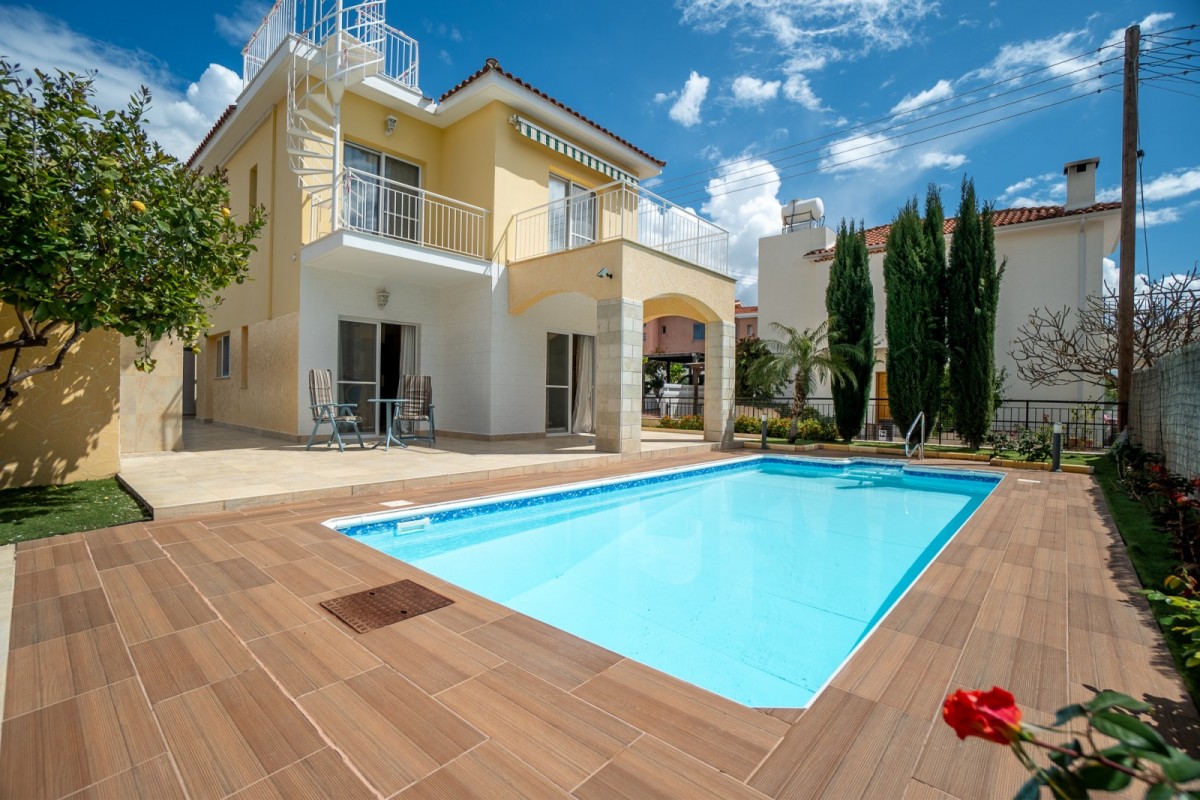 Detached Villa For Sale  in  Peyia