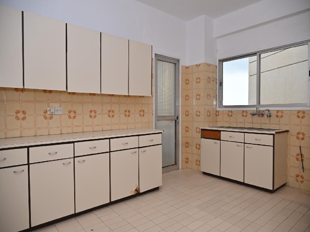 Office - «Carithers Court» - Chrysopolitissa, Larnaca