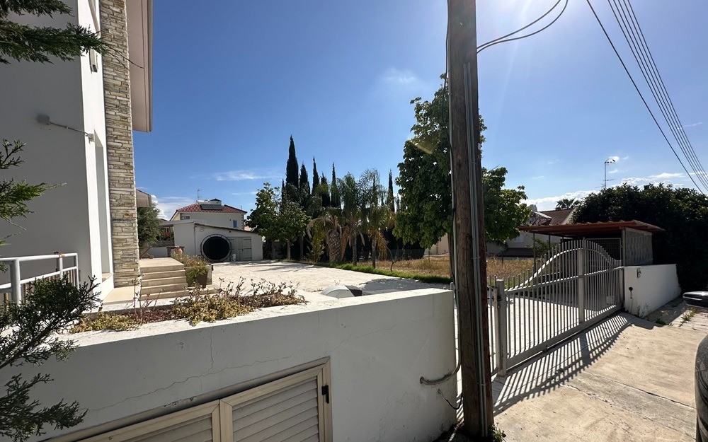 Detached Villa For Sale  in  Lakatamia