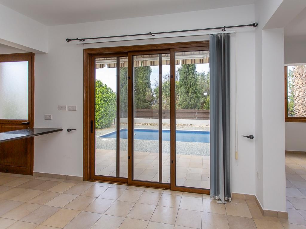Kissonerga, Paphos Detached Villa For Sale | WW31097