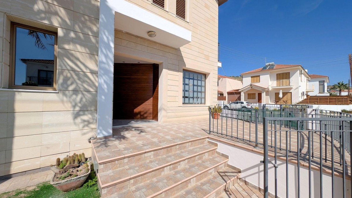 Semi-Detached House in Oroklini, Larnaca