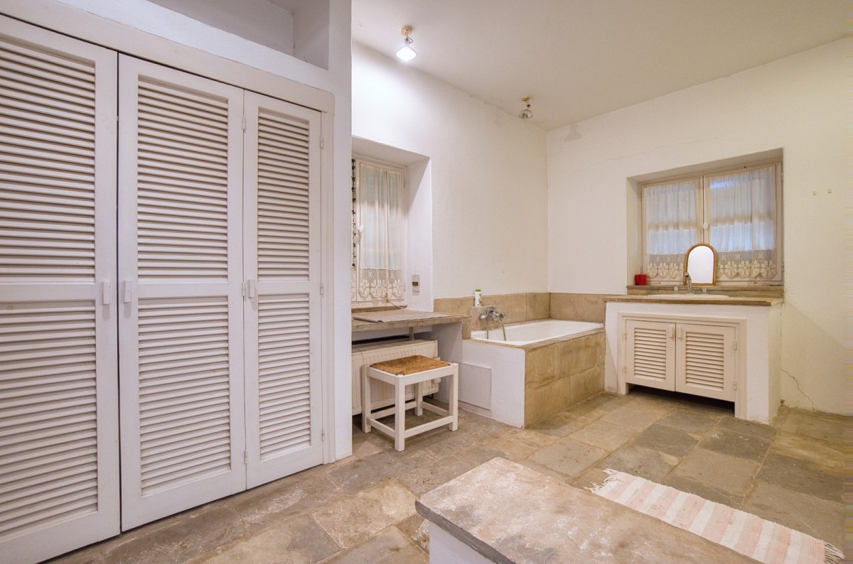 Bungalow For Sale  in  Mesogi