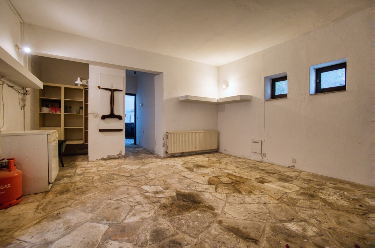 Bungalow For Sale  in  Mesogi