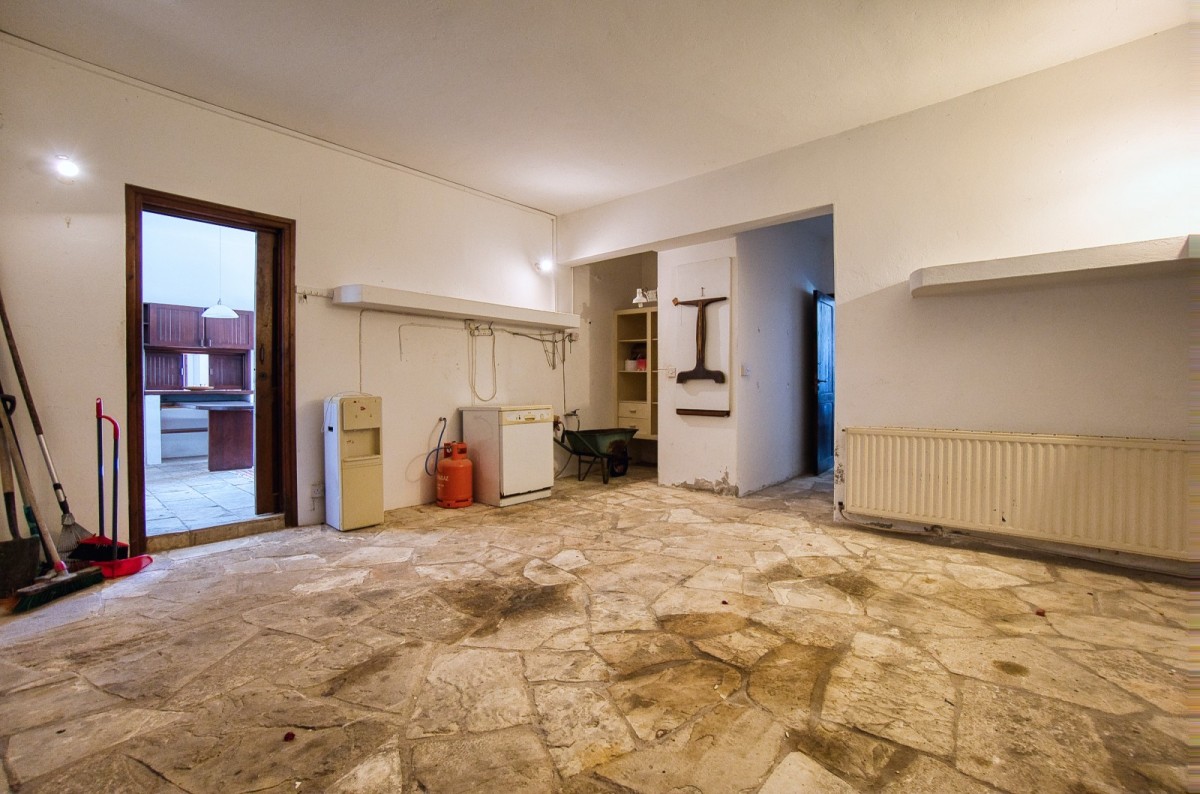 Bungalow For Sale  in  Mesogi