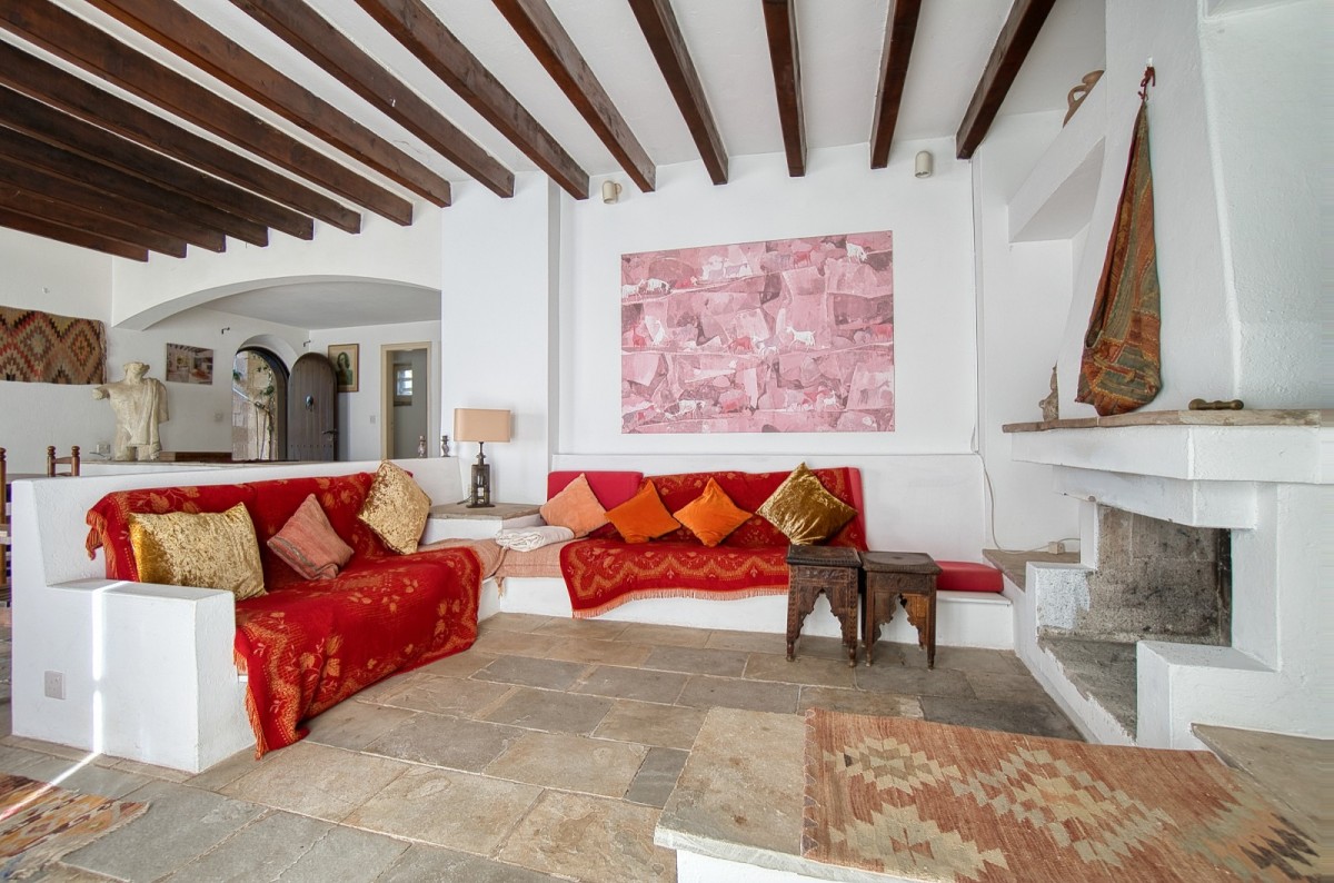 Bungalow For Sale  in  Mesogi