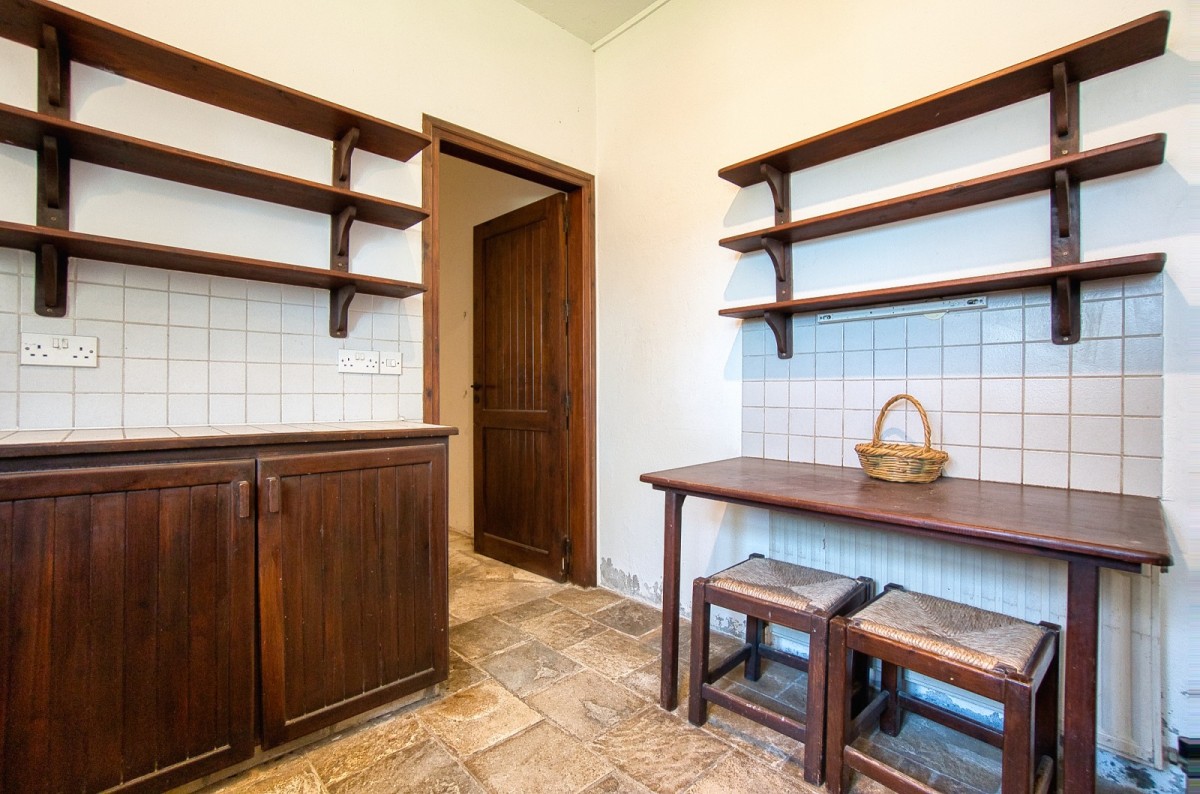 Bungalow For Sale  in  Mesogi