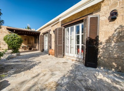 Mesogi, Paphos Bungalow For Sale | WW31172