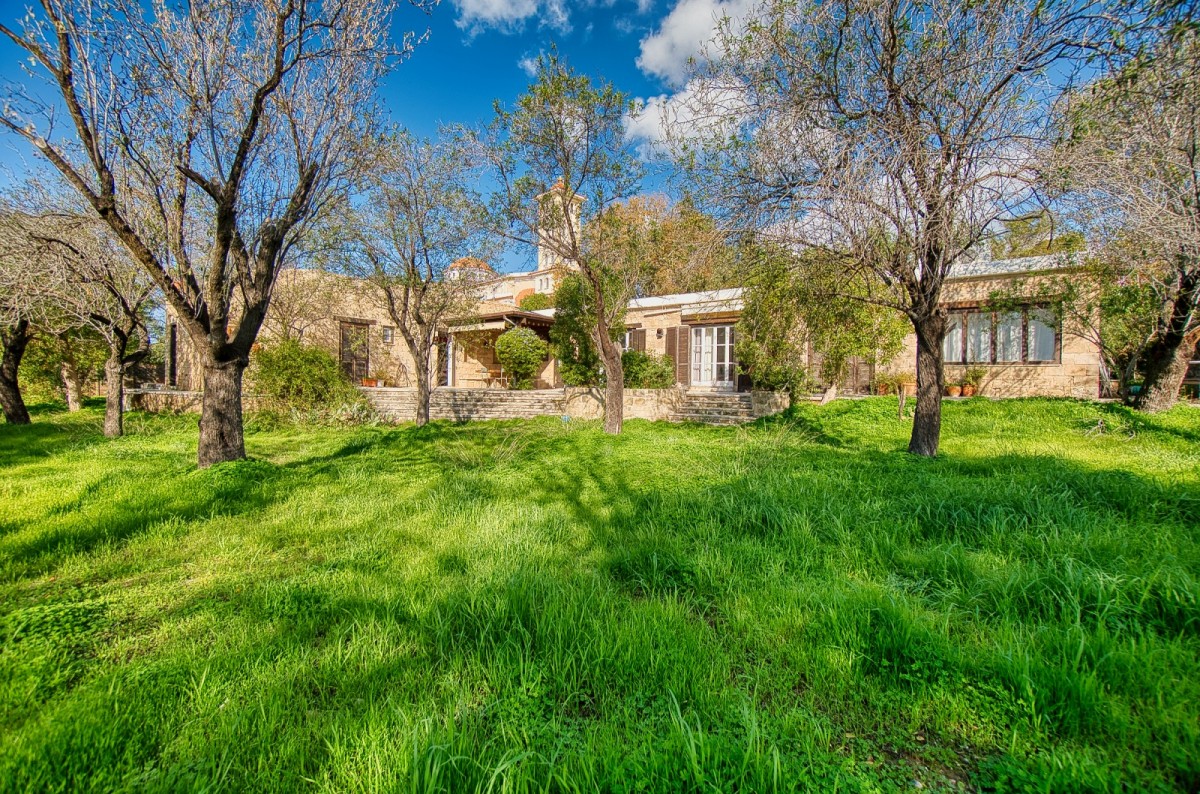 Bungalow For Sale  in  Mesogi