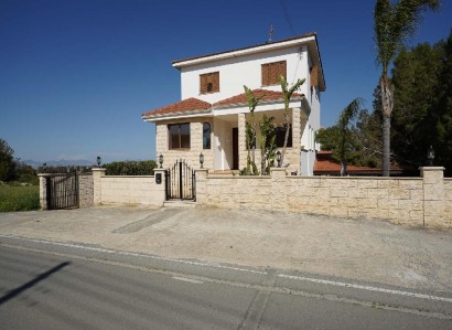 Ergates, Nicosia Detached Villa For Sale | WW31189