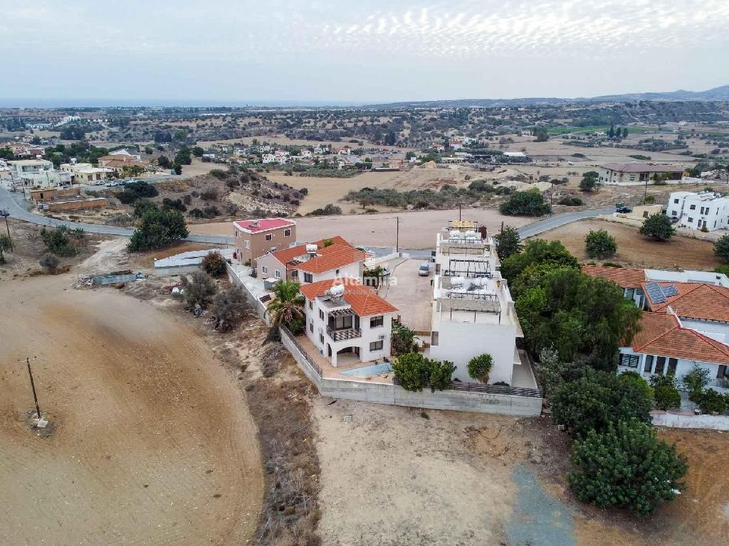 Mazotos, Larnaca Apartment For Sale | WW31202