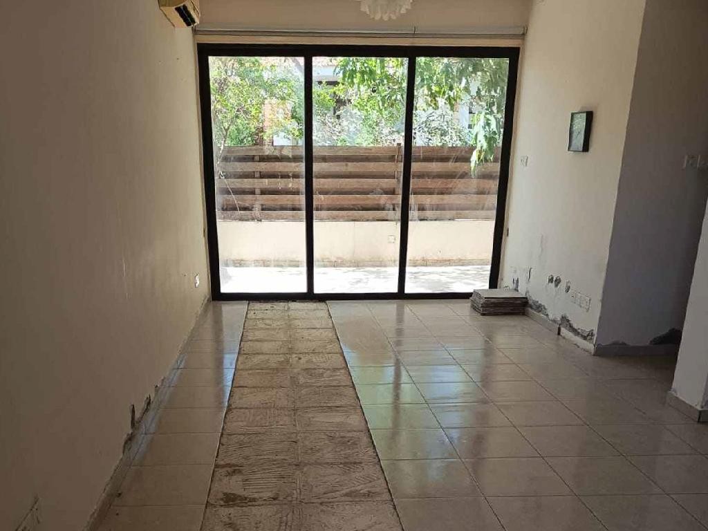 Flat - Meadowland - Mazotos, Larnaca