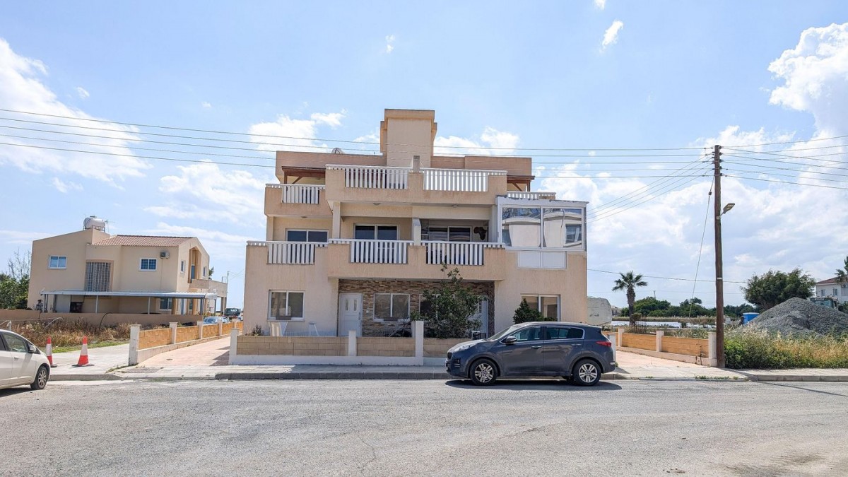 Three-Bedroom Apartment in Kiti, Larnaka