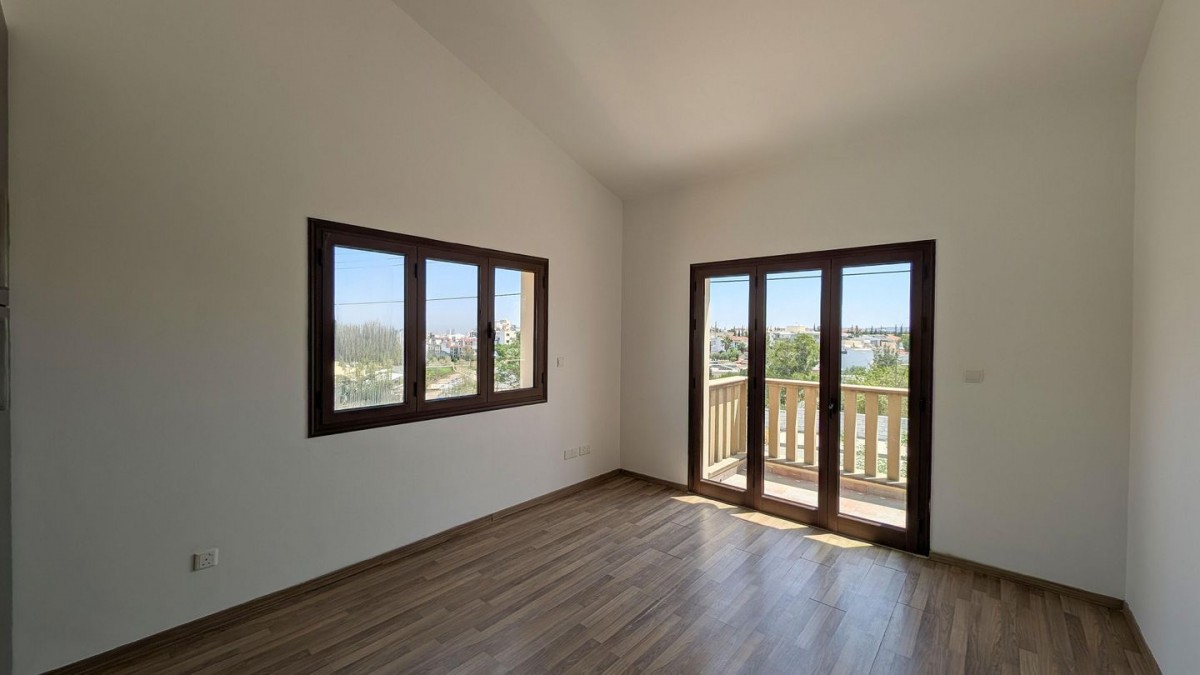 Four-Bedroom House in Lakatamia, Nicosia
