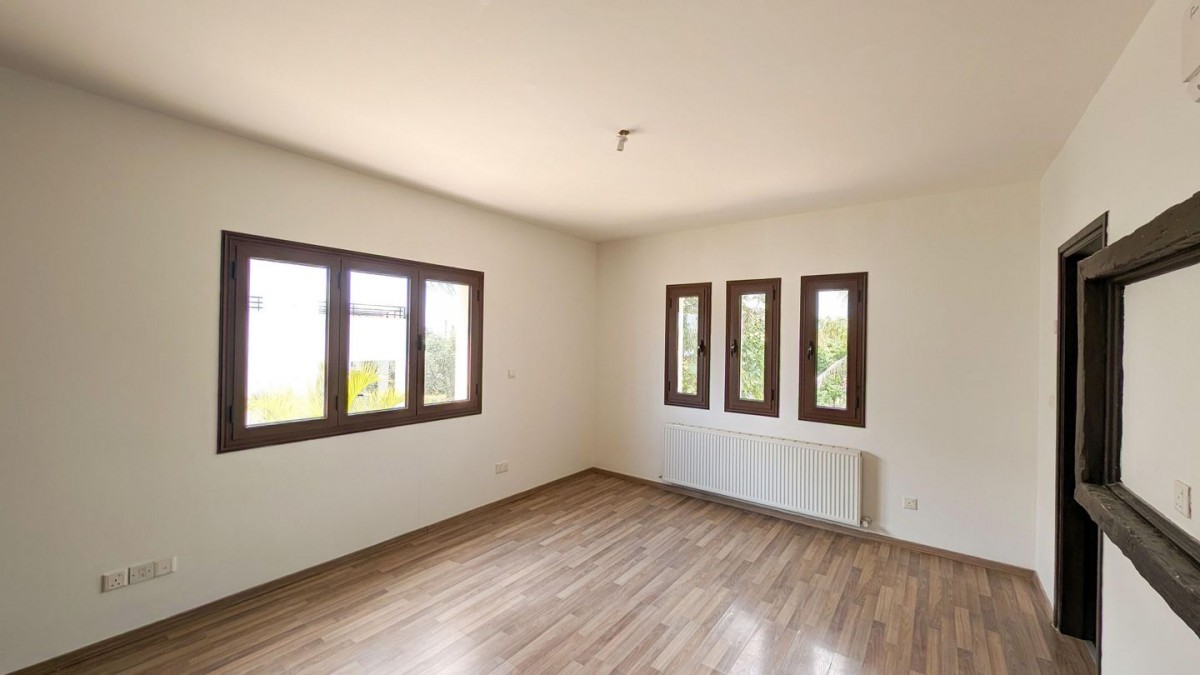 Four-Bedroom House in Lakatamia, Nicosia