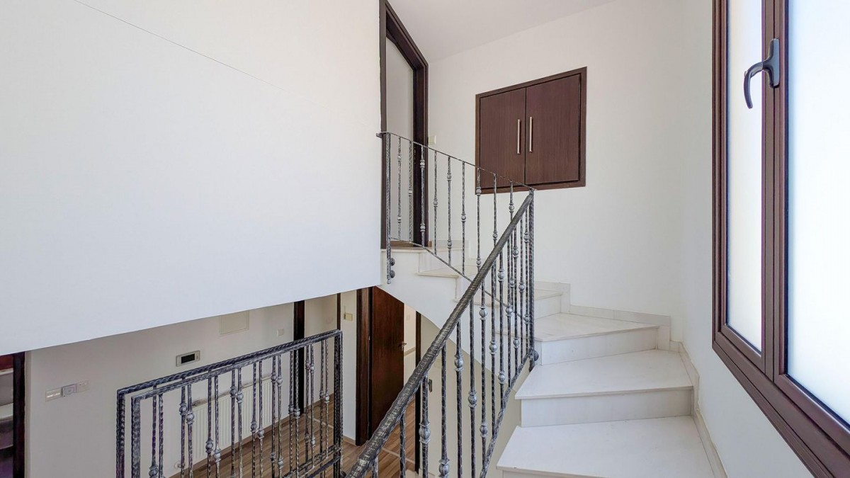 Four-Bedroom House in Lakatamia, Nicosia