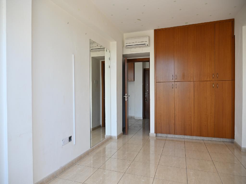 Flat - Marina Apartments - Chrysopolitissa, Larnaca