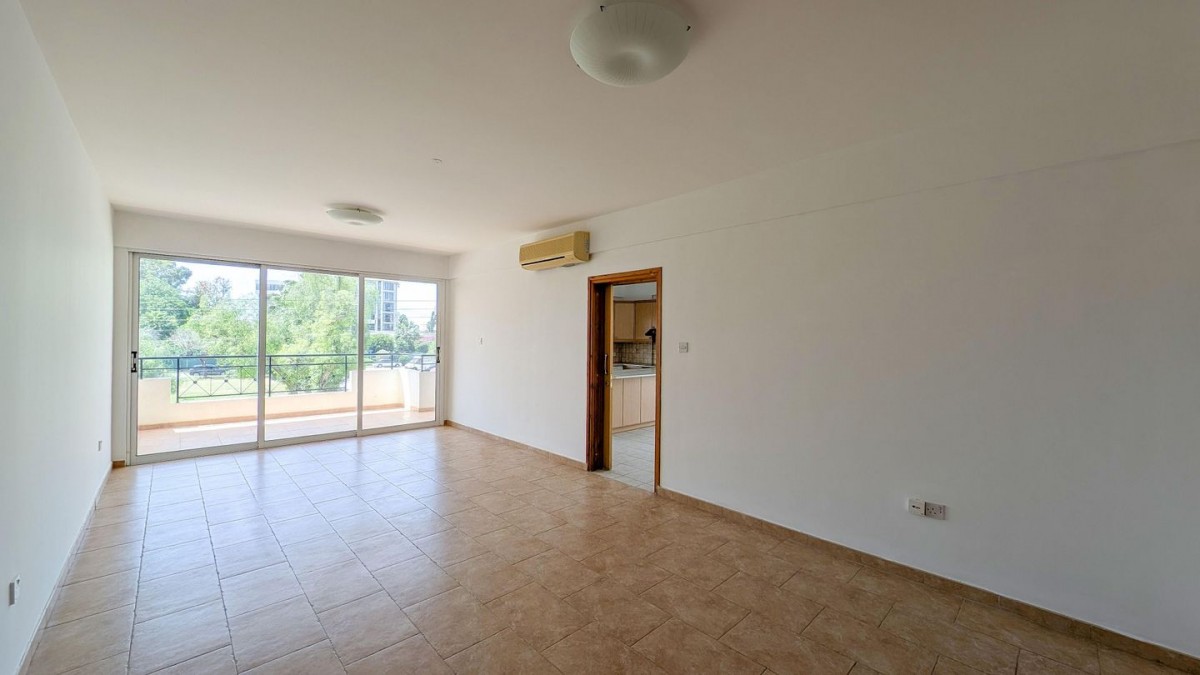 Three-bedroom apartment in Chrysopolitissa, Larnaca