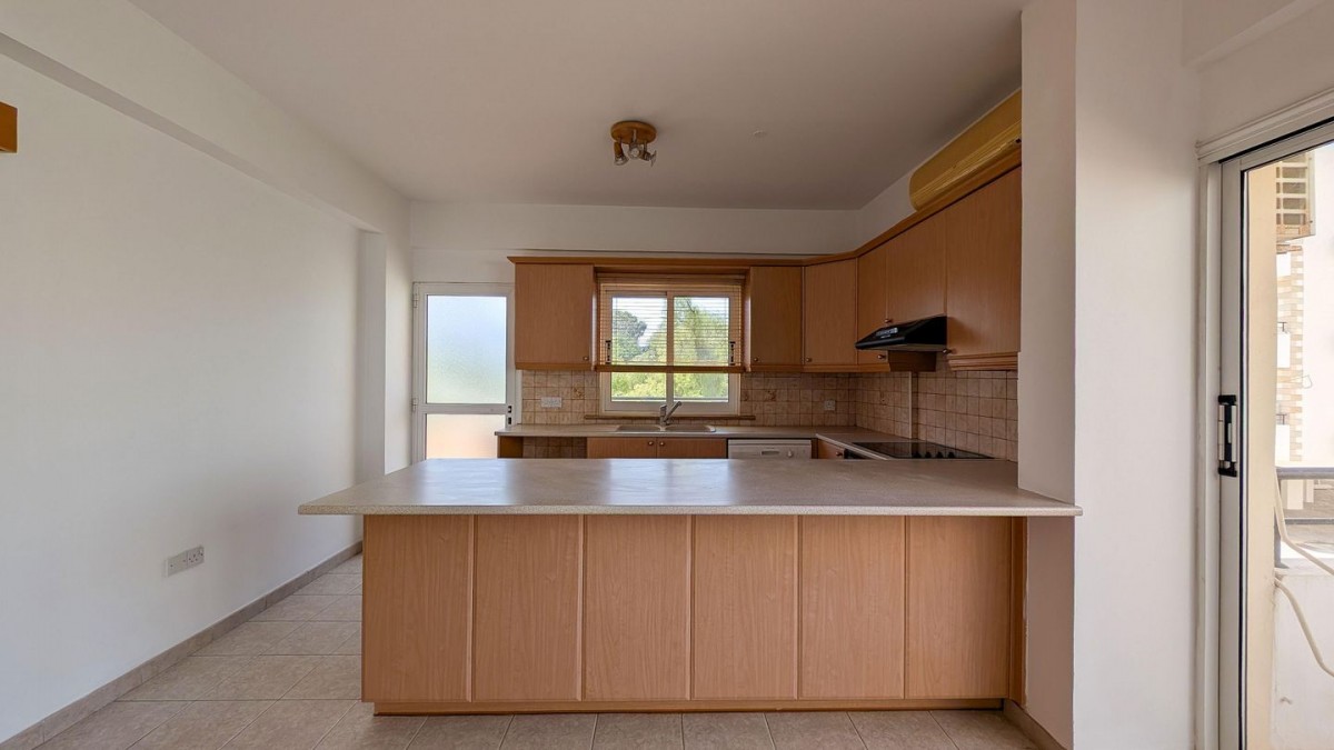 Three-bedroom apartment in Chrysopolitissa, Larnaca