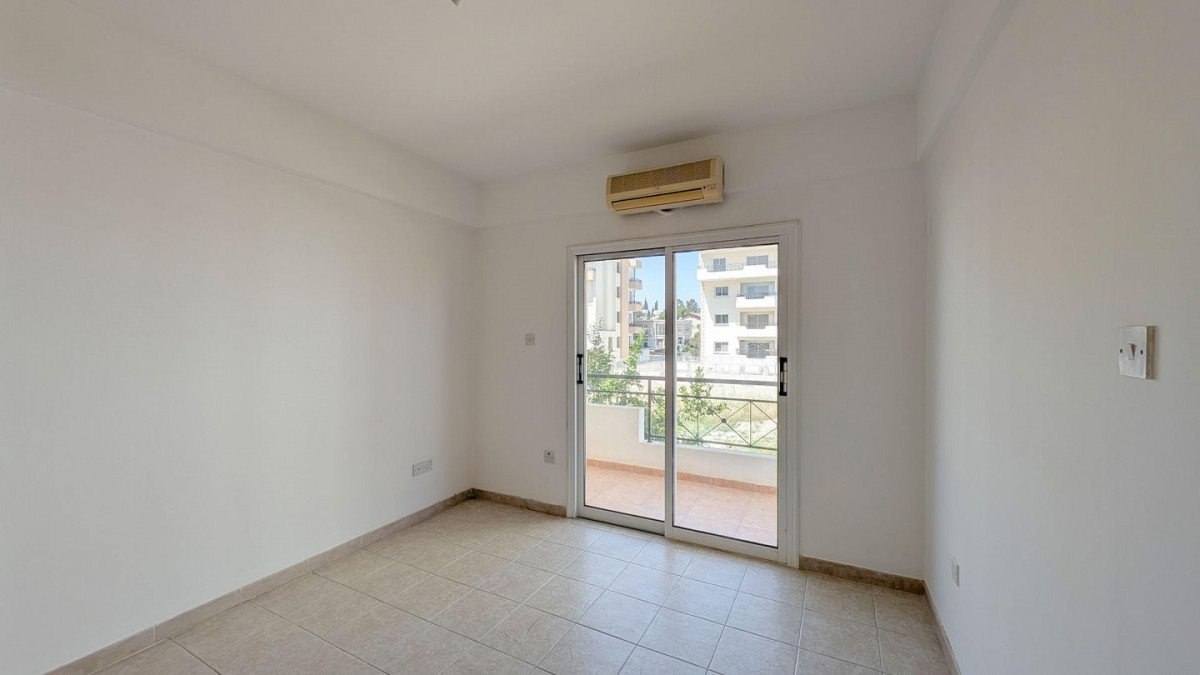 Three-bedroom apartment in Chrysopolitissa, Larnaca