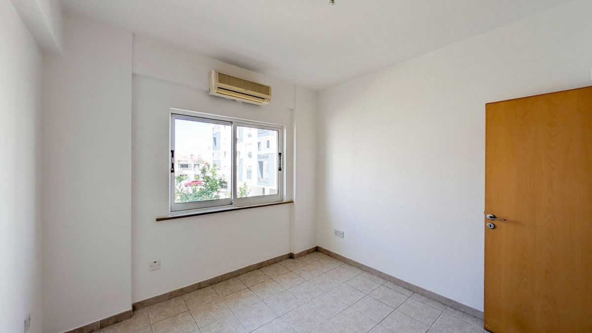 Three-bedroom apartment in Chrysopolitissa, Larnaca