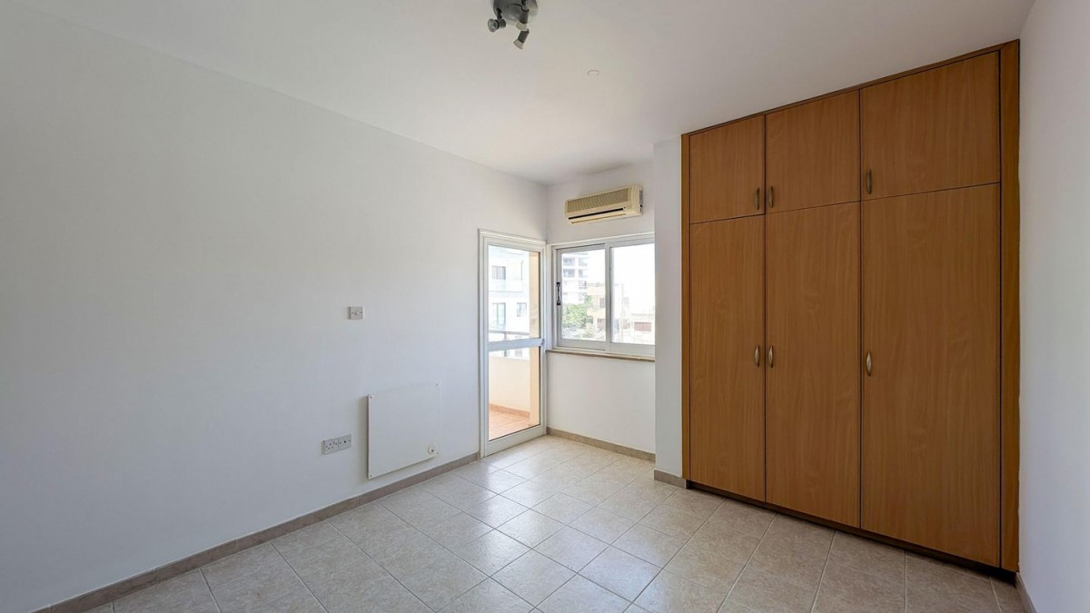 Three-bedroom apartment in Chrysopolitissa, Larnaca