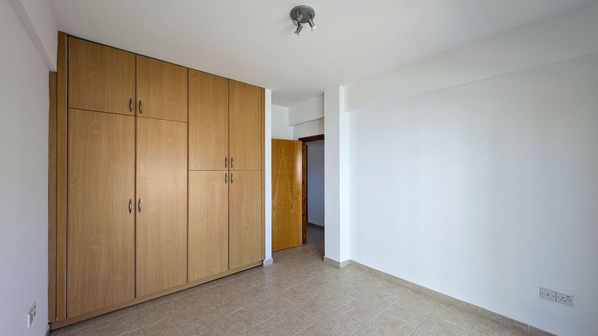Three-bedroom apartment in Chrysopolitissa, Larnaca