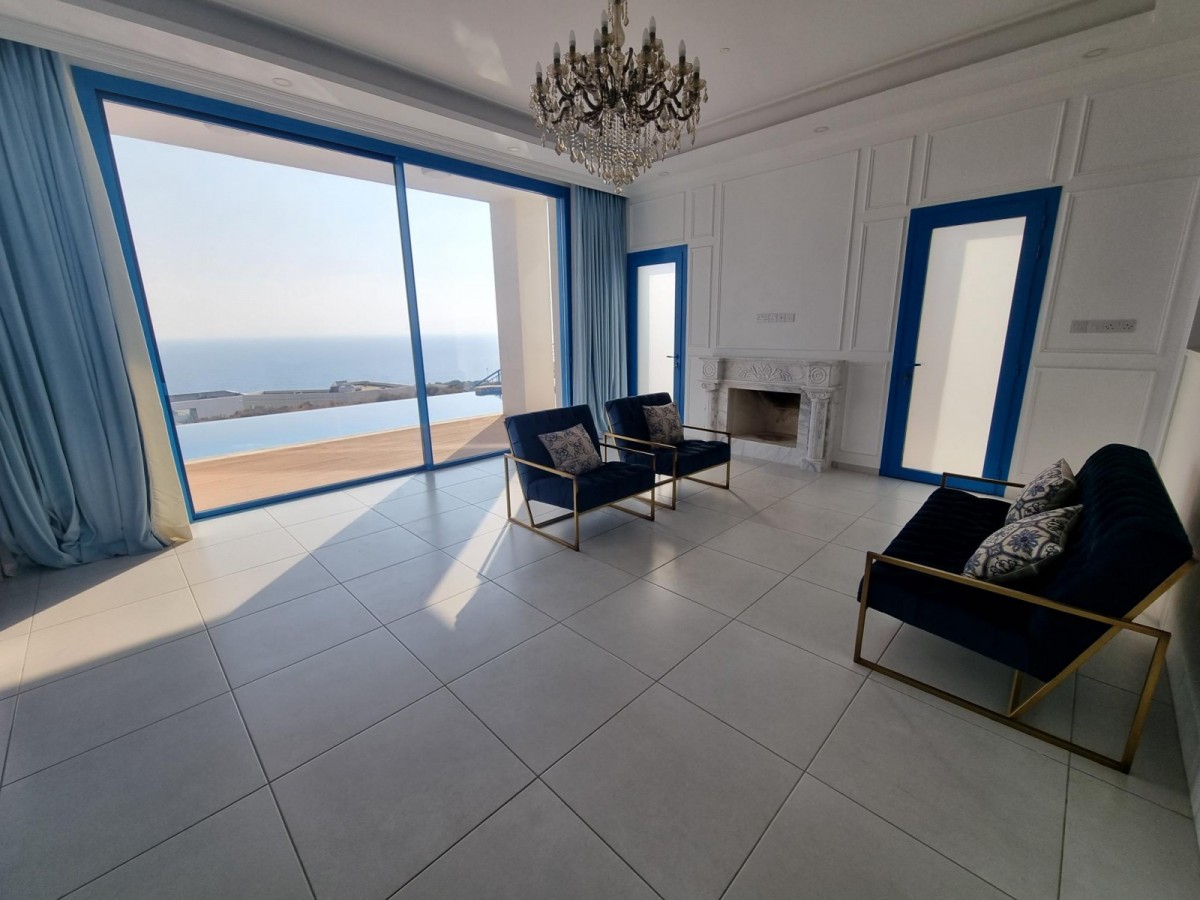Semi Detached Villa For Rent  in  Chlorakas