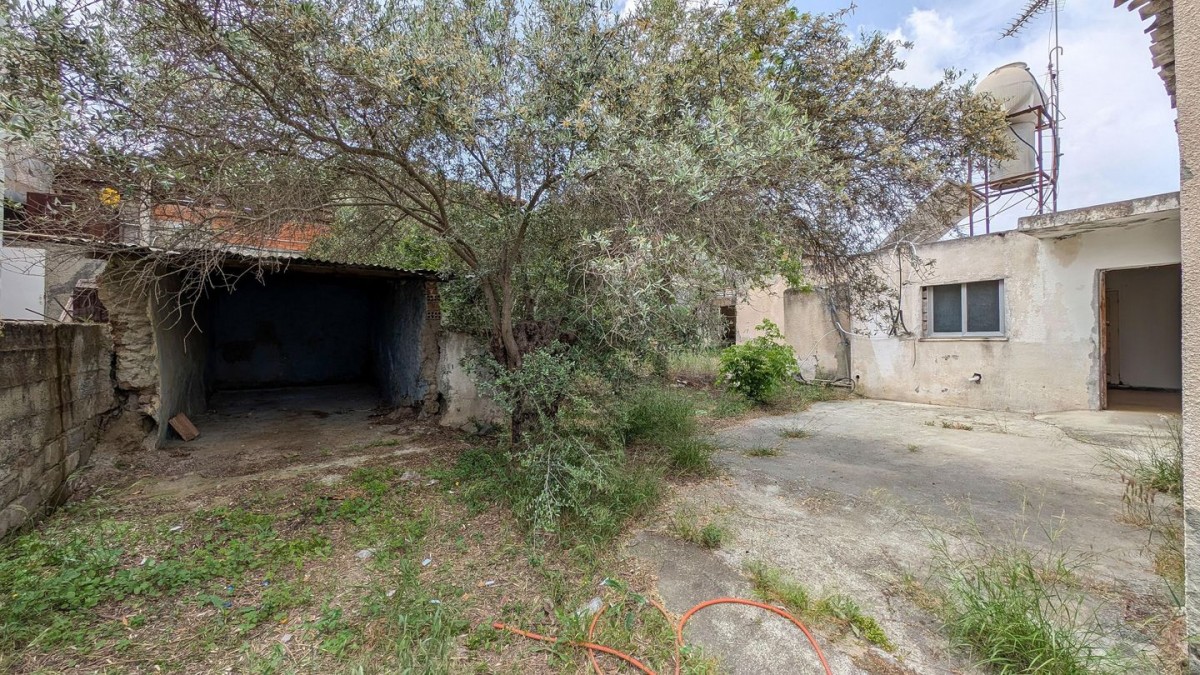Two-Bedroom Detached House in Kornos, Larnaca